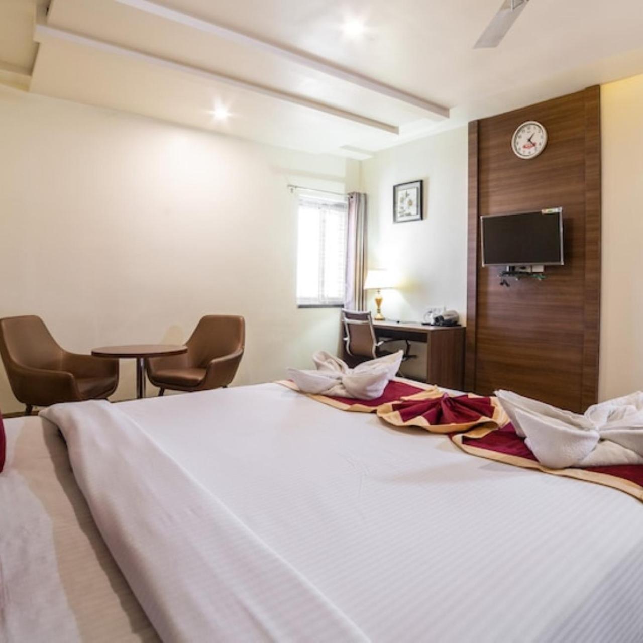 היידראבד Hotel Svm Grand Medipally מראה חיצוני תמונה