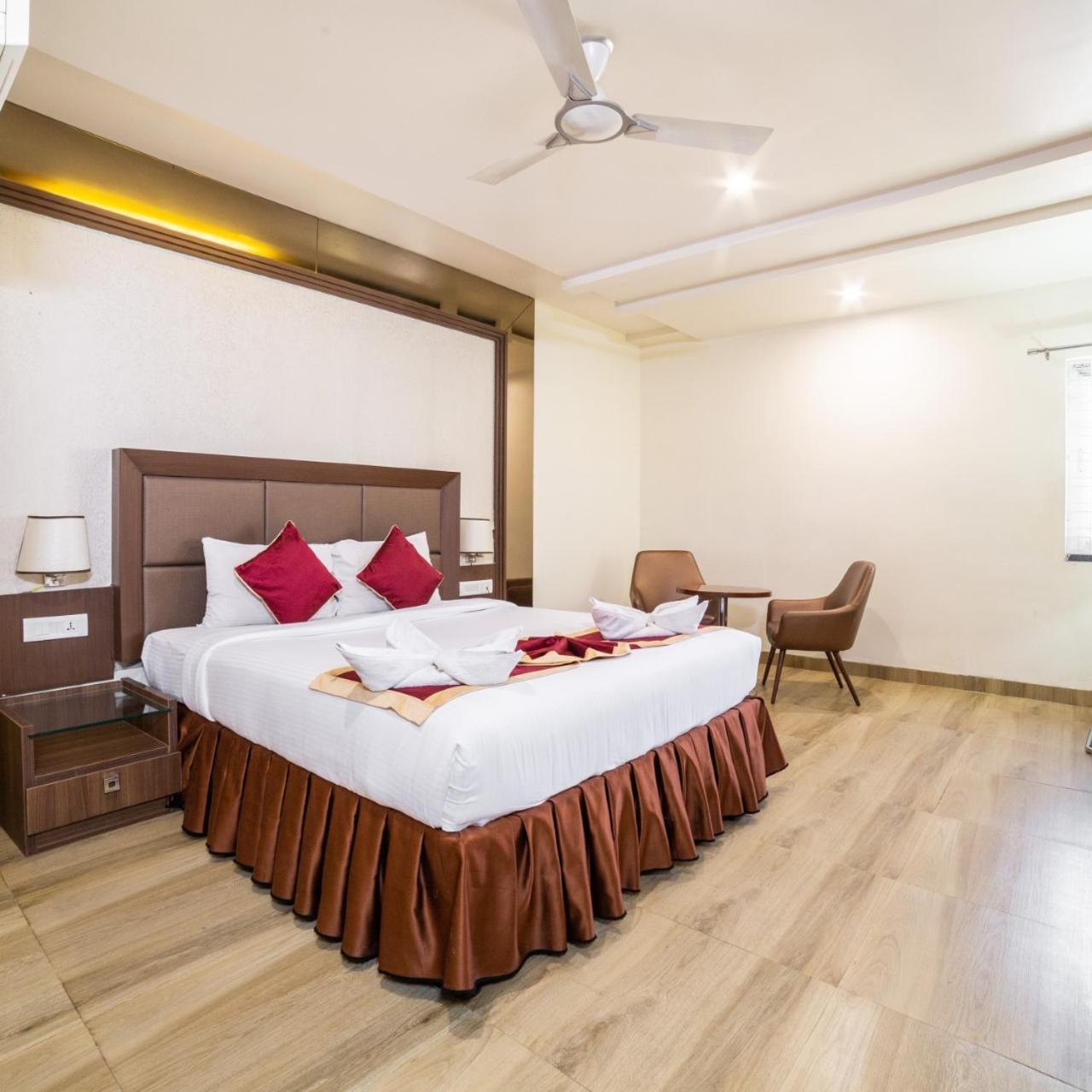 היידראבד Hotel Svm Grand Medipally מראה חיצוני תמונה