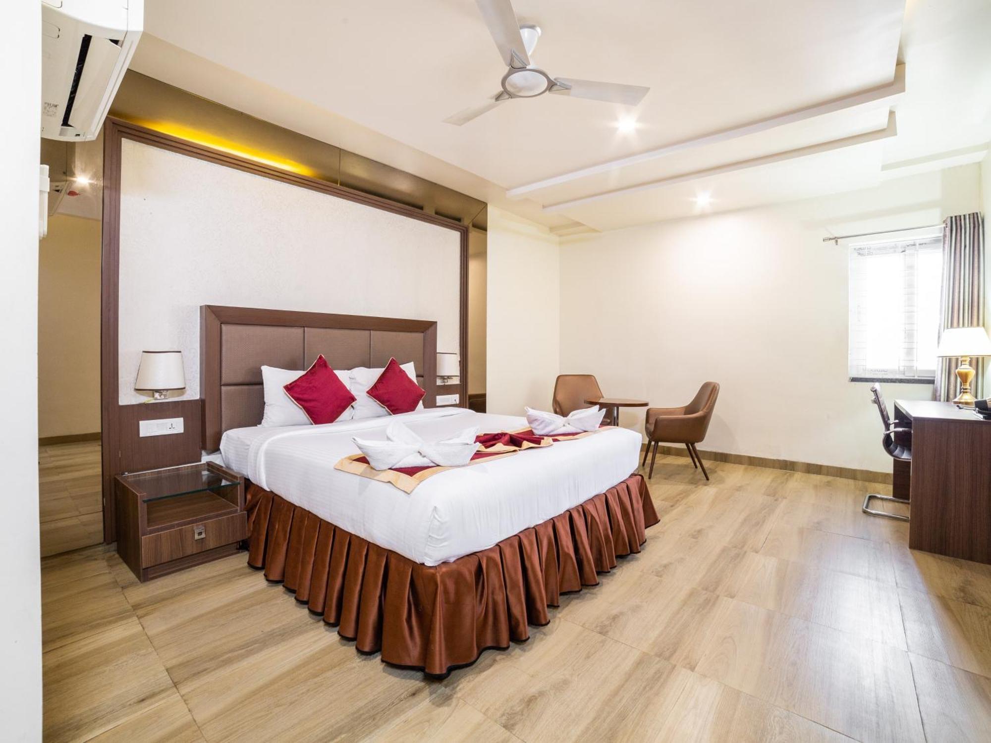 היידראבד Hotel Svm Grand Medipally מראה חיצוני תמונה